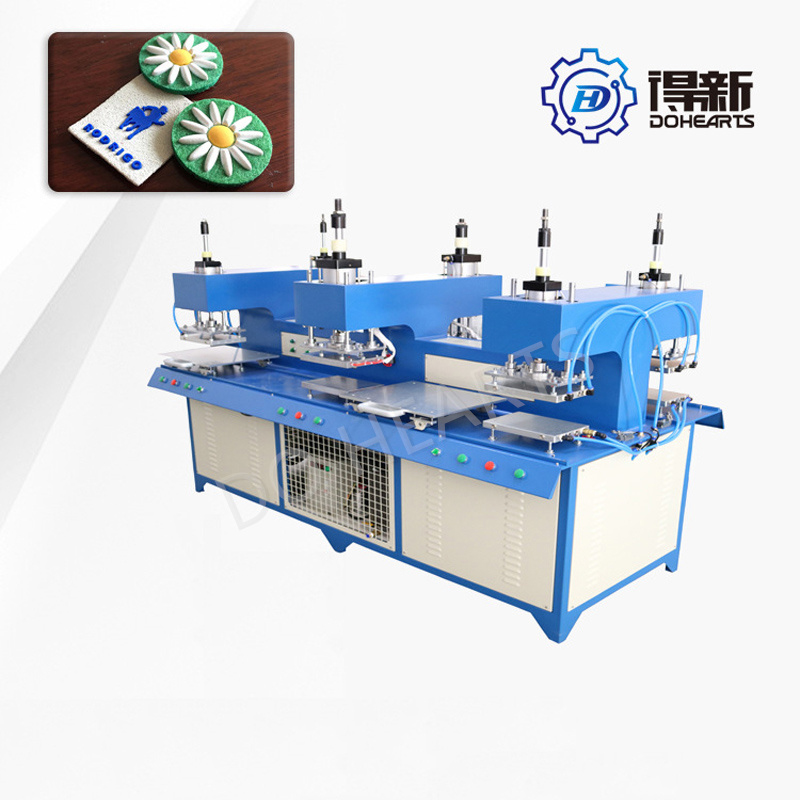 Machine de gaufrage de logo en tissu 3D processus de gaufrage de tissu d'étiquette en silicone